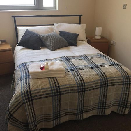 Sky Night Serviced Apartments Cardiff Exterior photo