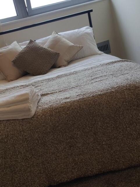 Sky Night Serviced Apartments Cardiff Exterior photo